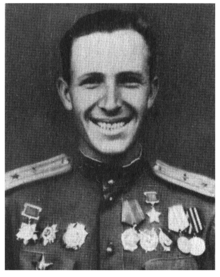Комэск 104-го иап А. Вильямсон Комэск 104-го иап А. Вильямсон. 1945 г.